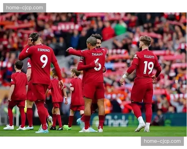 阿斯顿维拉客场击败曼联 维拉反击体系击穿主队防线 阿斯顿维拉客场击败曼联 维拉反击体系击穿主队防线